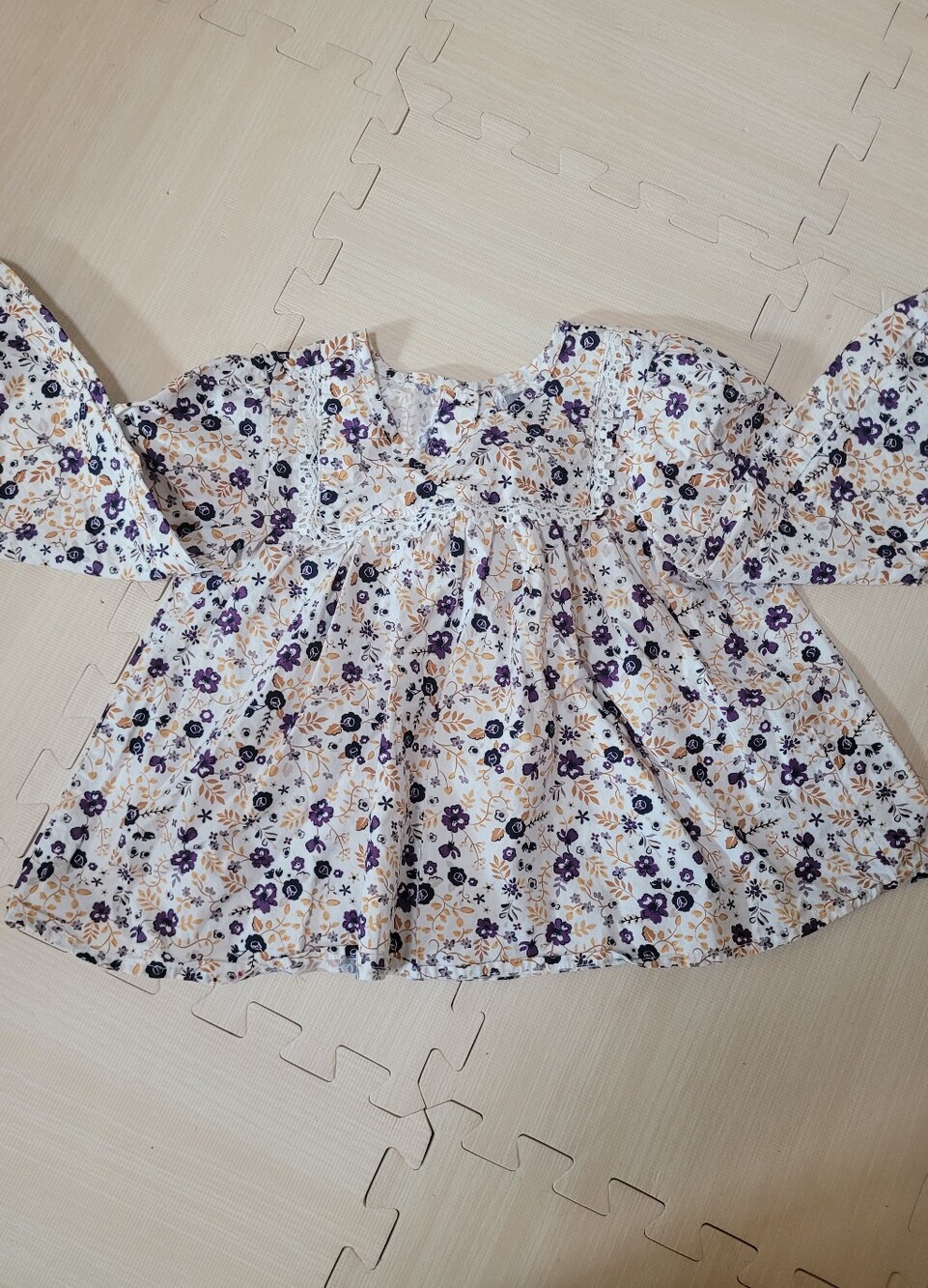 4/$10 Tahari Floral Long Sleeve Lace Trim Blouse Top Size 5